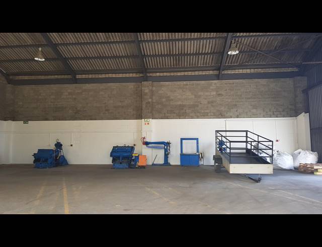 328M² FACTORY TO LET IN BLACKHEATH INDUSTRIAL